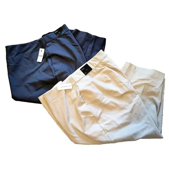 Lane Bryant Pedal Pusher Pants 26 NWT Women's Lot of 2 Khaki Gray MSRP $49.95 Ea - Picture 1 of 3